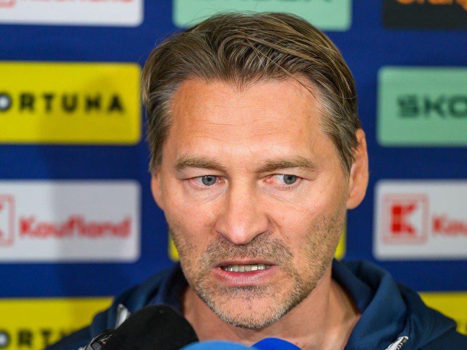 Tréner hokejovej reprezentácie SR Vladimír Országh.