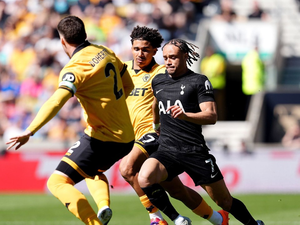 Fotka zo zápasu Wolverhampton - Tottenham.