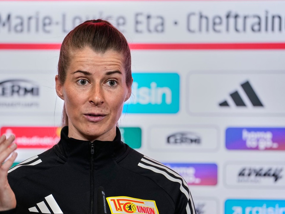 Nová trénerka nemeckého bundesligového futbalového klubu 1. FC Union Berlín Marie-Louise Etová.