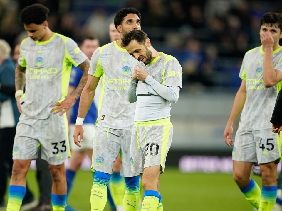 Sklamaní hráči Manchestru City police remíze na pôde Evertonu.