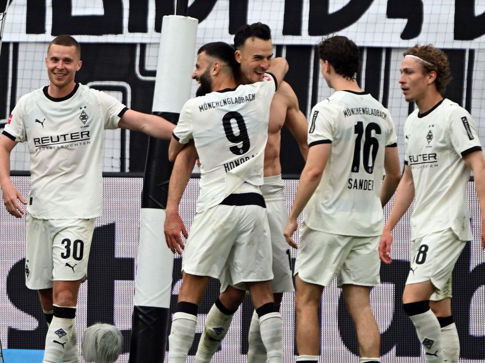 Borussia Mönchengladbach oslavuje gól. 