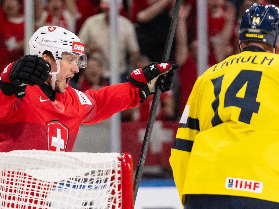 Calvin Thurkauf oslavuje gól. 