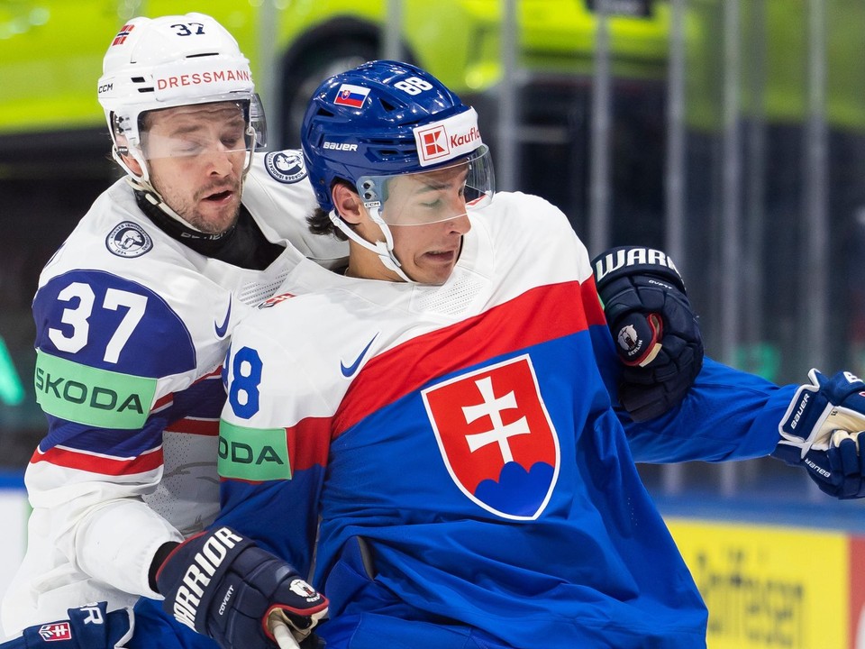 Markus Vikingstad a Martin Chromiak počas zápasu Slov