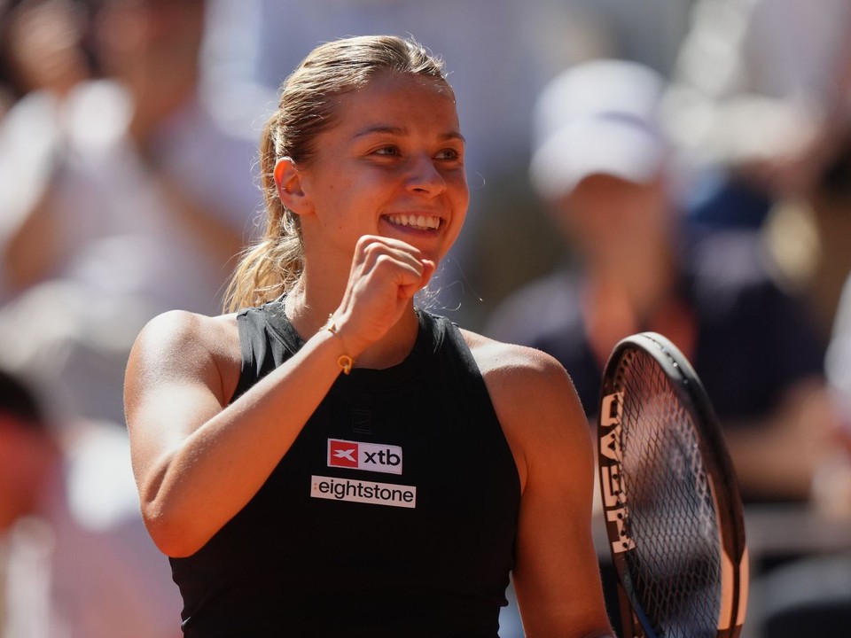 Maja Chwalinská z Poľska oslavuje postup do štvrťfinále na Roland Garros 2026.