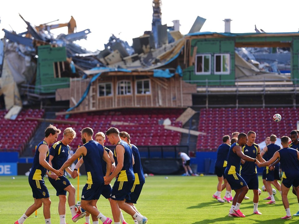 Futbalisti Švédska počas tréningu. 