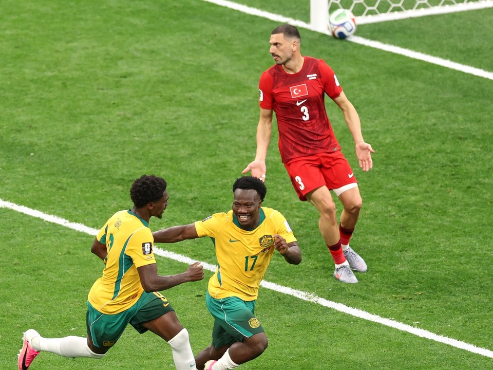 Austrálčan Nestory Irankunda oslavuje gól do siete Turecka na MS vo futbale 2026.