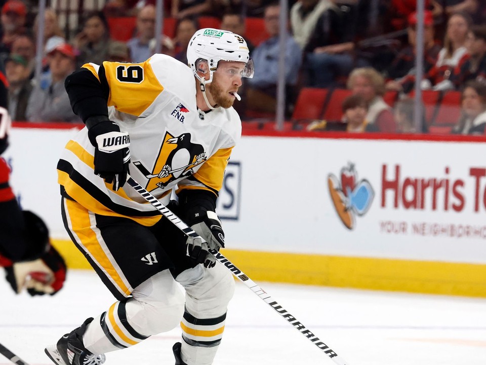 Anthony Mantha v drese Pittsburghu Penguins.