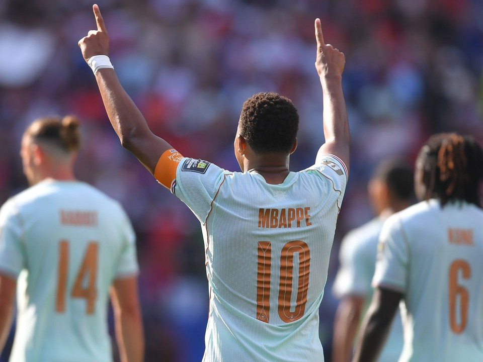 Francúzsky futbalista Kylian Mbappé sa teší z gólu do siete Maroka na MS 2026.