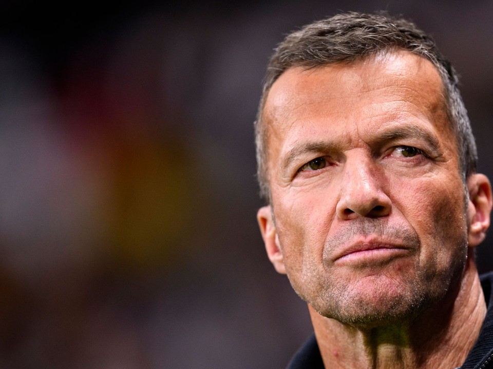 Na archívnej snímke z 26. marca 2024 televízny futbalový expert  Lothar Matthäus.