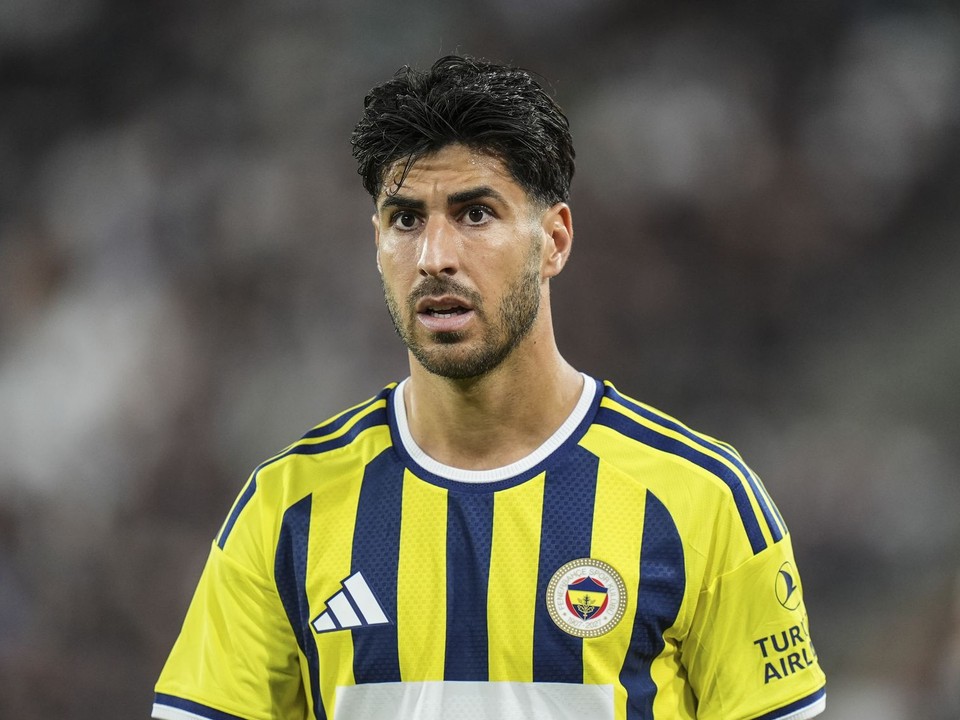 Hráč Marco Asensio z Fenerbahce Istanbul počas odvety 3. predkola Ligy majstrov vo futbale Sturm Graz – Fenerbahce Istanbul.