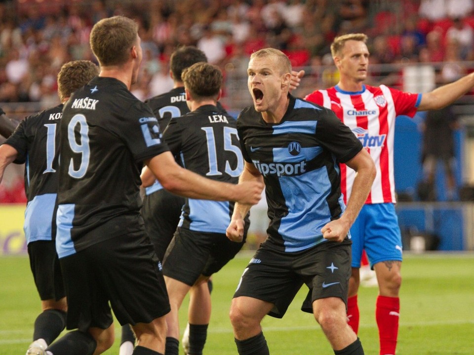 Gólová radosť hráčov Slovan Liberec.
