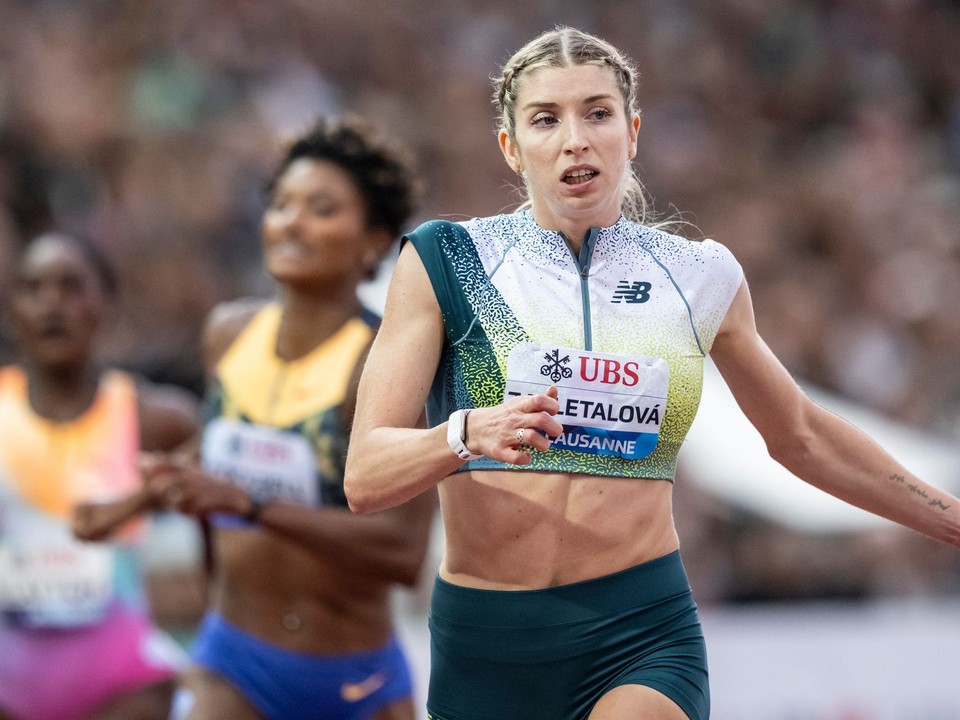Emma Zapletalová zvíťazila v behu na 400 m cez prekážky na mítingu Diamantovej ligy v Lausanne 2026.