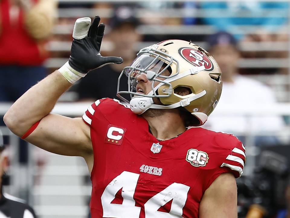 Kyle Juszczyk a jeho oslavné gesto, za ktoré dostal pokutu.