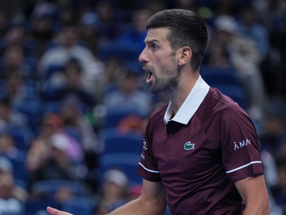 Novak Djokovič počas semifinále v Pekingu.