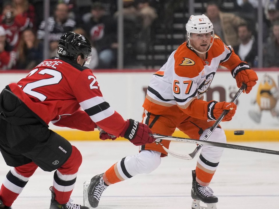 Tristan Luneau v drese Anaheimu Ducks.