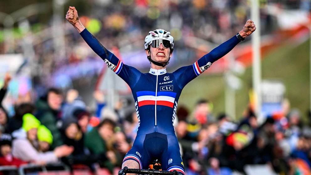 Léo Bisiaux sa stal juniorským majstrom sveta v cyklokrose 2023.