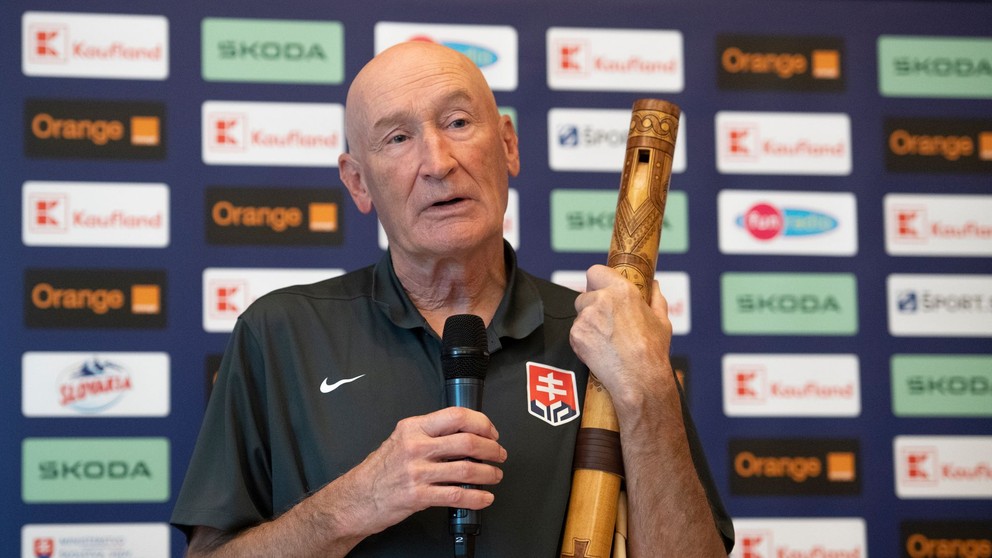 Tréner slovenskej hokejovej reprezentácie Craig Ramsay.
