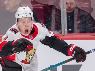 Brady Tkachuk v drese Ottawa Senators.