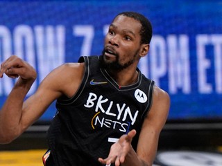 Kevin Durant v drese klubu Brooklyn Nets.