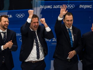 Zľava Andrej Podkonický, Ján Lašák, Miroslav Šatan a Craig Ramsay na ZOH 2022 v Pekingu.