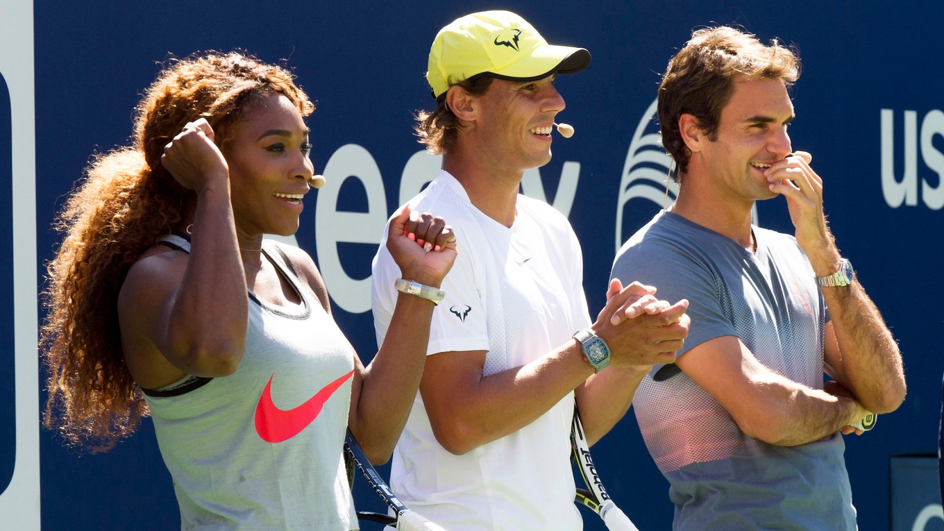 Rafael Nadal a Roger Federer na archívnej fotografii so Serenou Williamsovou.