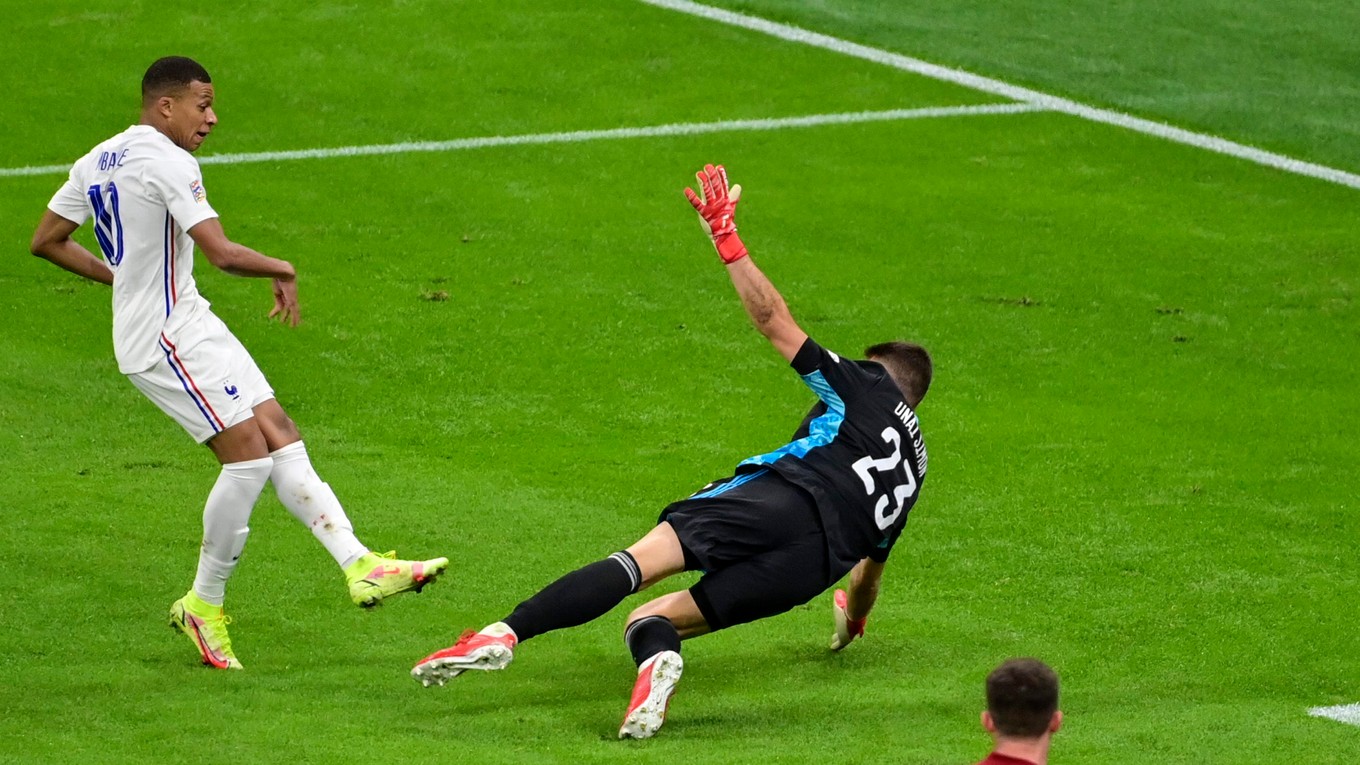 Kylian Mbappé strieľa rozhodujúci gól vo finále Ligy národov Španielsko - Francúzsko.