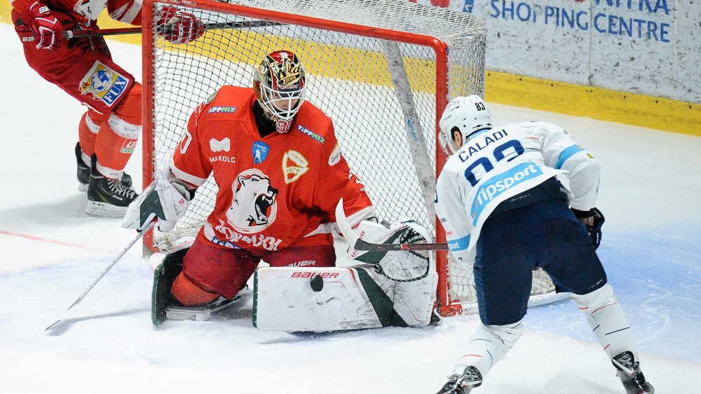 Tetovanie či zápasy v MMA klietke. Brankár Košíc púta výzorom i povahou