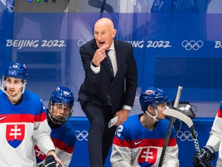 Tréner Craig Ramsay na lavičke Slovenska na ZOH 2022 v Pekingu.