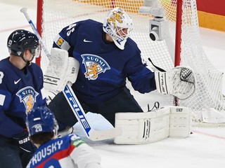 Juraj Slafkovský v zápase Slovensko - Fínsko vo štvrťfinále MS v hokeji 2022.