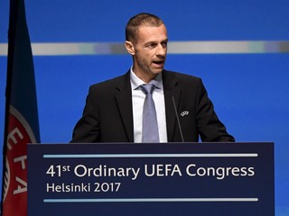 Kongres UEFA schválil reformy, budúci rok sa zíde v Bratislave