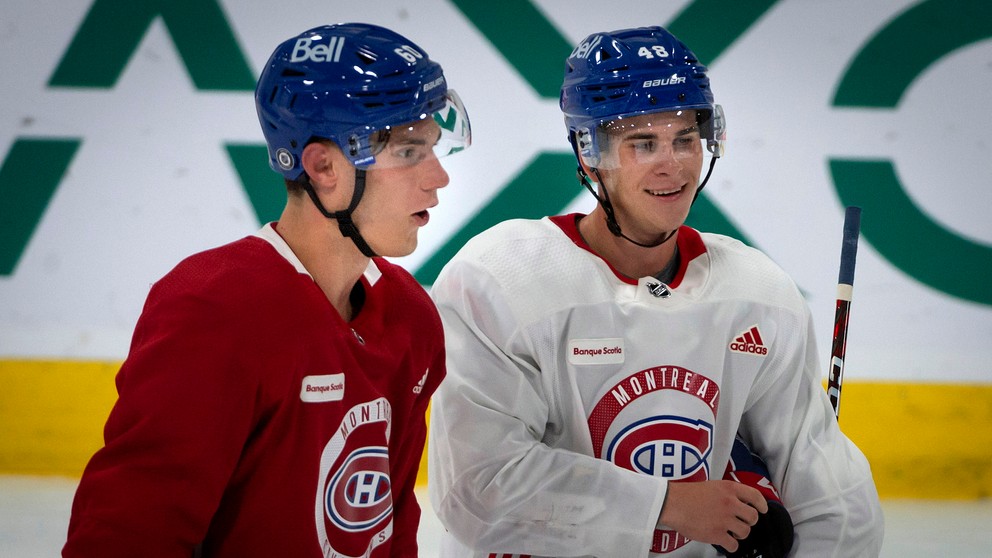 Juraj Slafkovský a Filip Mešár na tréningu Montreal Canadiens.