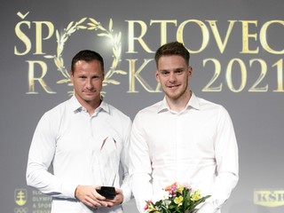 Rýchlostní kanoisti Erik Vlček a Adam Botek počas vyhlásenia výsledkov ankety Športovec roka 2021 na Slovensku.
