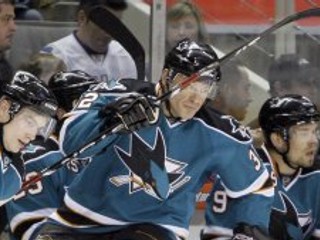 Claude Lemieux v drese San Jose.