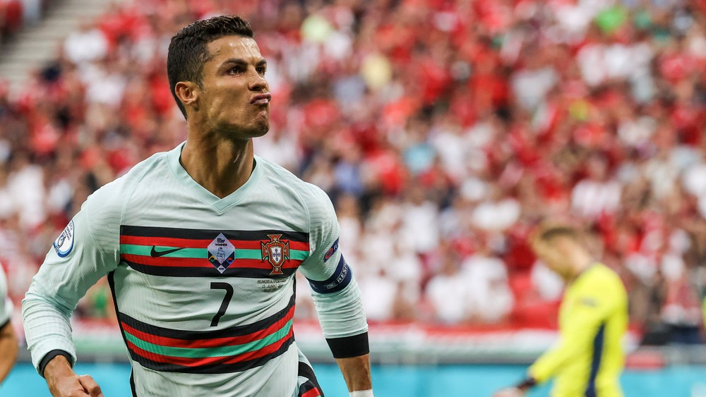 Najlepším strelcom na EURO je 36-ročný Ronaldo. Za ním s odstupom pätica