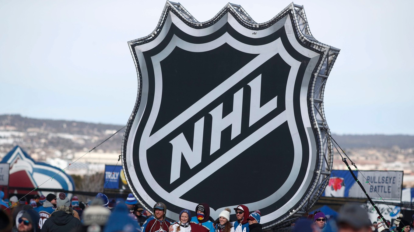 Rozpis zápasov v NHL ovplyvňuje koronavírus.