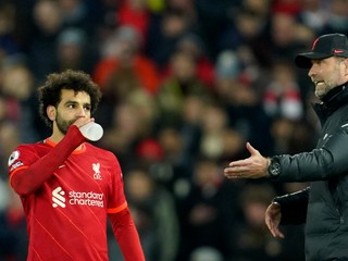 Mohamed Salah a tréner Jürgen Klopp.
