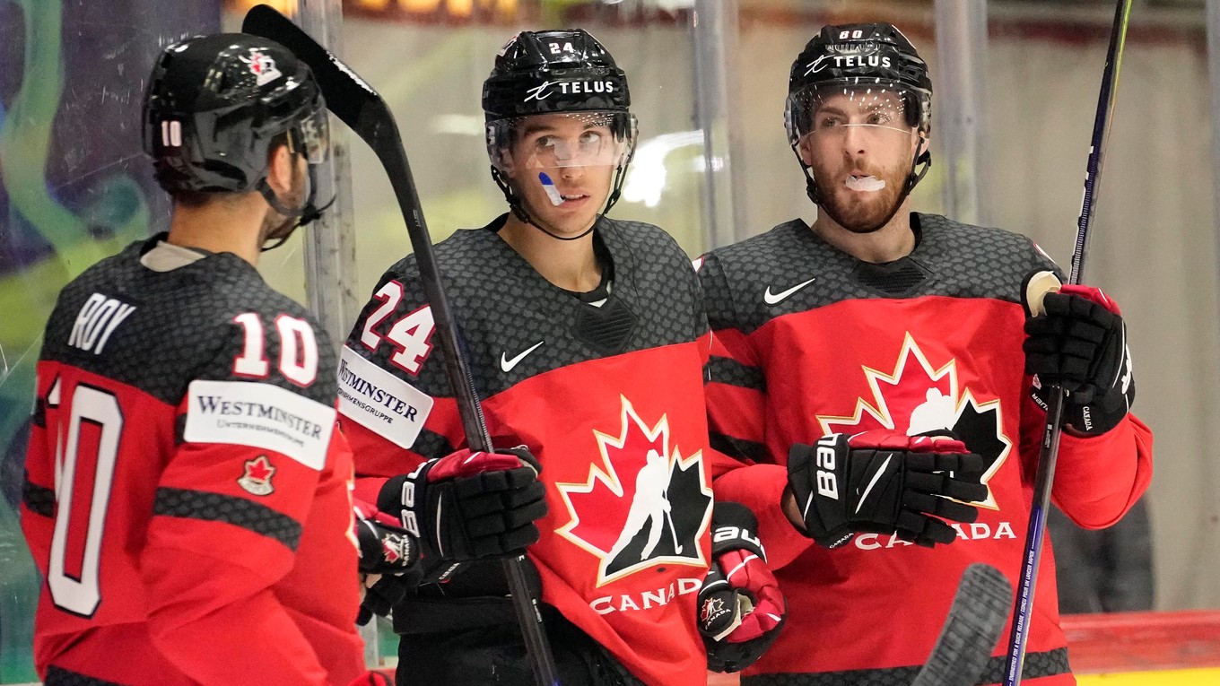 Radosť reprezentantov Kanady na MS v hokeji 2022. 