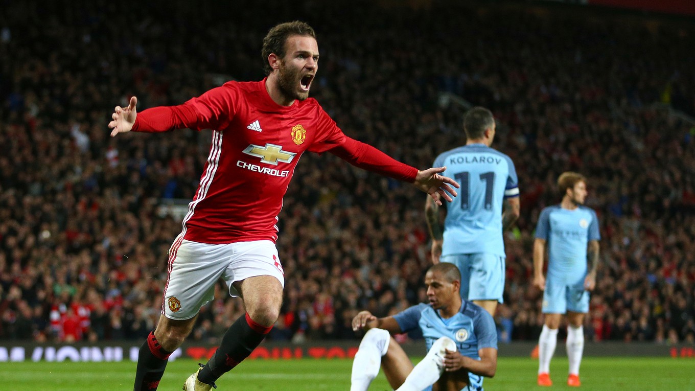 Juan Mata sa teší z gólu v drese Manchestru United.