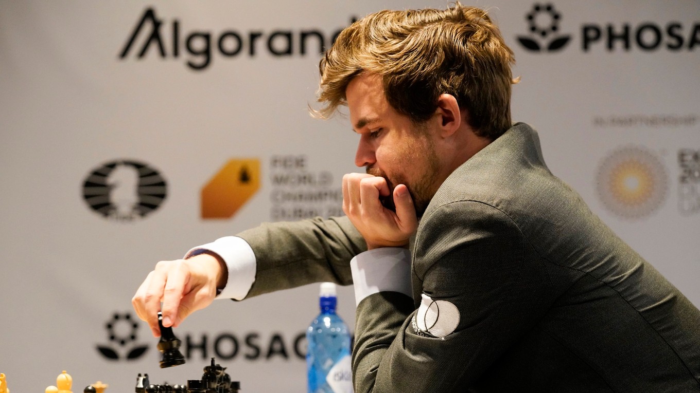 Magnus Carlsen obhájil titul majstra sveta.