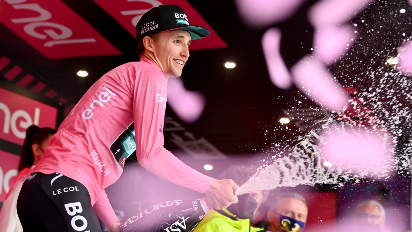 Austrálčan Jai Hindley z tímu Bora-Hansgrohe sa stal víťazom Giro d'Italia 2022.