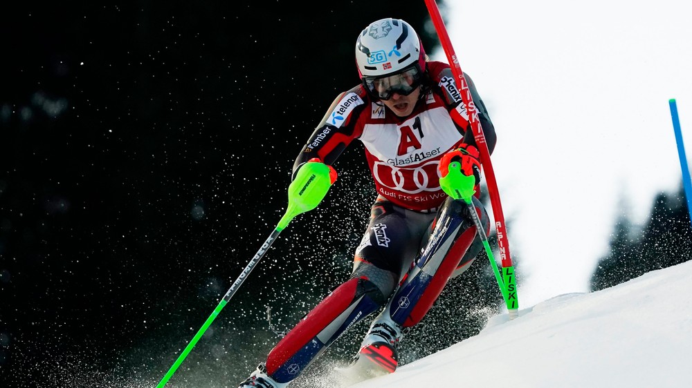 Najlepší slalomár spravil veľkú chybu, Kristoffersen takmer nepostúpil do druhého kola