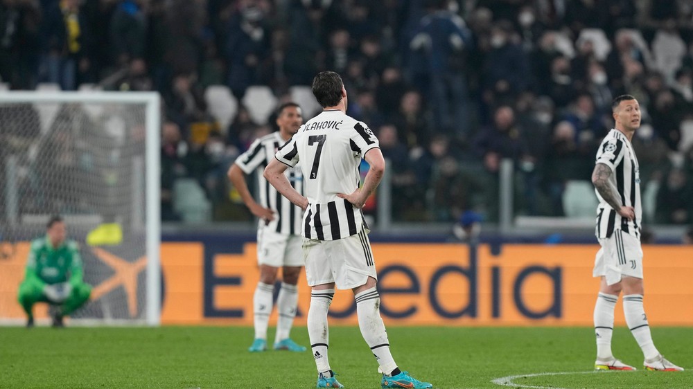 Juventus nečakane končí v osemfinále. V závere ho prekvapil Villarreal