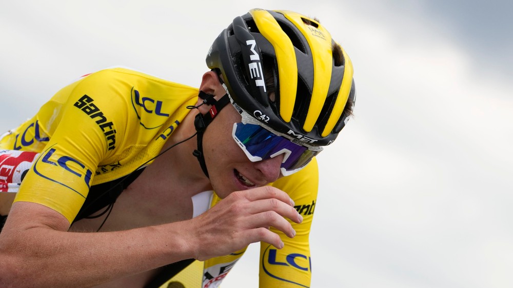 Pogačar mal obrovskú krízu, na Tour de France prišiel o žltý dres