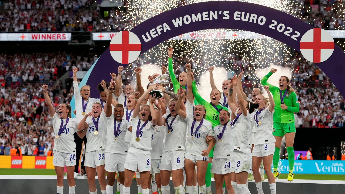 Titul obhajuje Anglicko, ktoré vyhralo ME vo futbale žien v roku 2022.