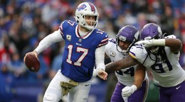 Na snímke je quarterback tímu Buffalo Bills Josh Allen.