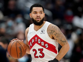 Fred VanVleet v drese Toronto Raptors.
