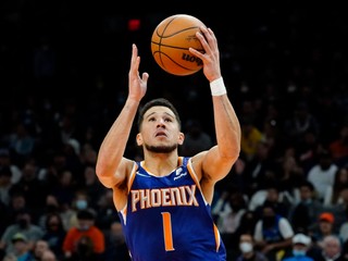 Devin Booker v drese Phoenix Suns.