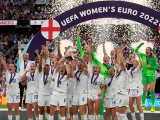 Titul obhajuje Anglicko, ktoré vyhralo ME vo futbale žien v roku 2022.