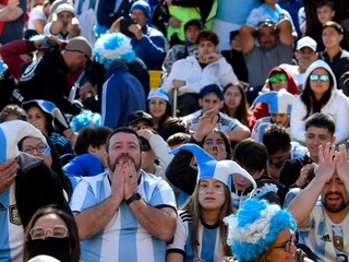 Fanúšikovia Argentíny po prehre so Saudskou Arábiou na MS vo futbale 2022.