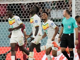 Famara Diedhiou sa teší po strelenom góle v zápase Katar - Senegal na MS vo futbale 2022.